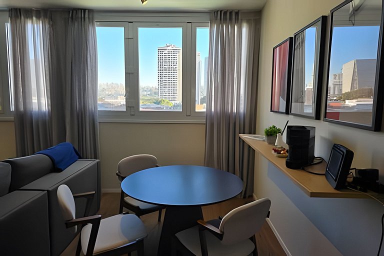 Loft Confortável + sofá cama | Cons. EUA e EzTower