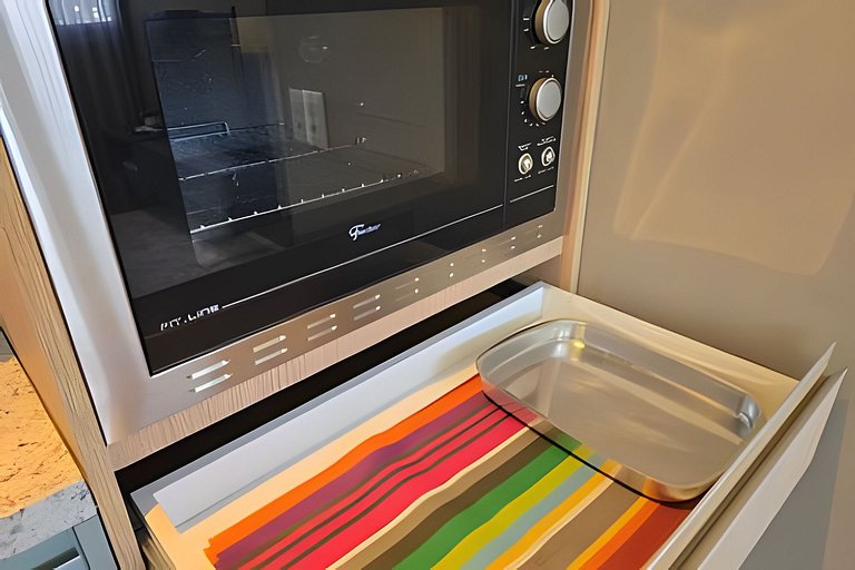 Loft Confortável + sofá cama | Cons. EUA e EzTower