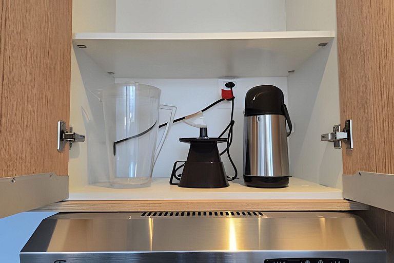 Loft Confortável + sofá cama | Cons. EUA e EzTower