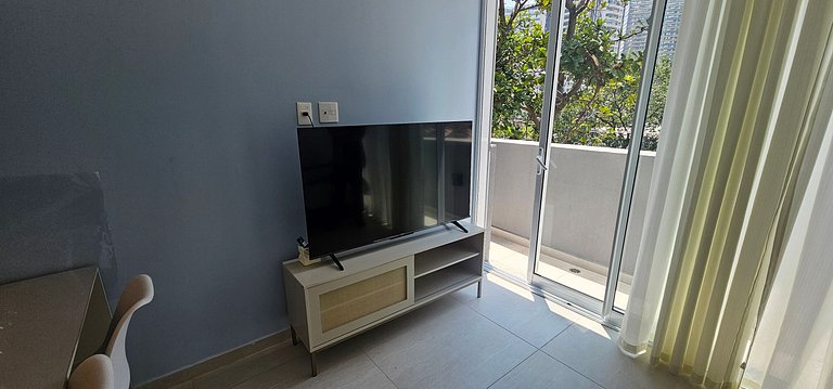 Studio com Terraço - Shop Morumbi e Consulado EUA!