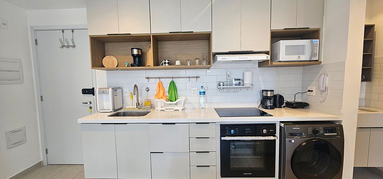 Studio c/ Terraço e Máq. de Lavar | Ext. Berrini