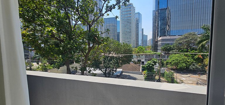 Studio com Terraço + Máq. Lavar | Consulado EUA!