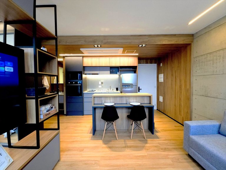 Studio Novo + 1 Vaga - Shop. Morumbi