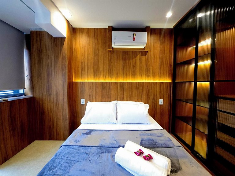 Studio Novo ao lado Metrô Brooklin!