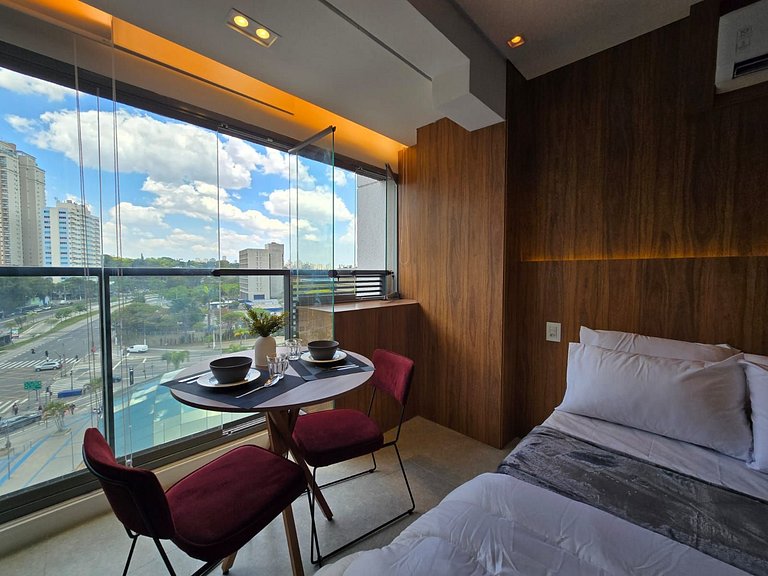 Studio Novo ao lado Metrô Brooklin!