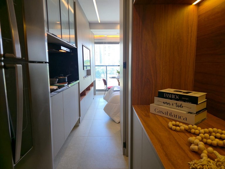 Studio Novo ao lado Metrô Brooklin!