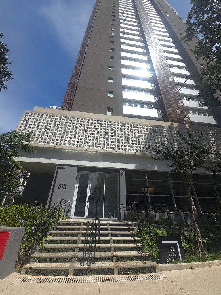 Studio c/ Vaga + Máq. Lavar Roupa - EzTower