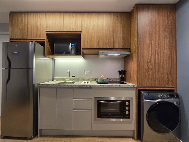 Studio c/ Vaga + Máq. Lavar Roupa - EzTower