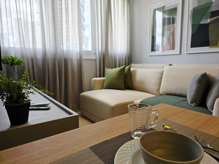 Apart. 2 dormitórios + Máq. Lavar | EzTower