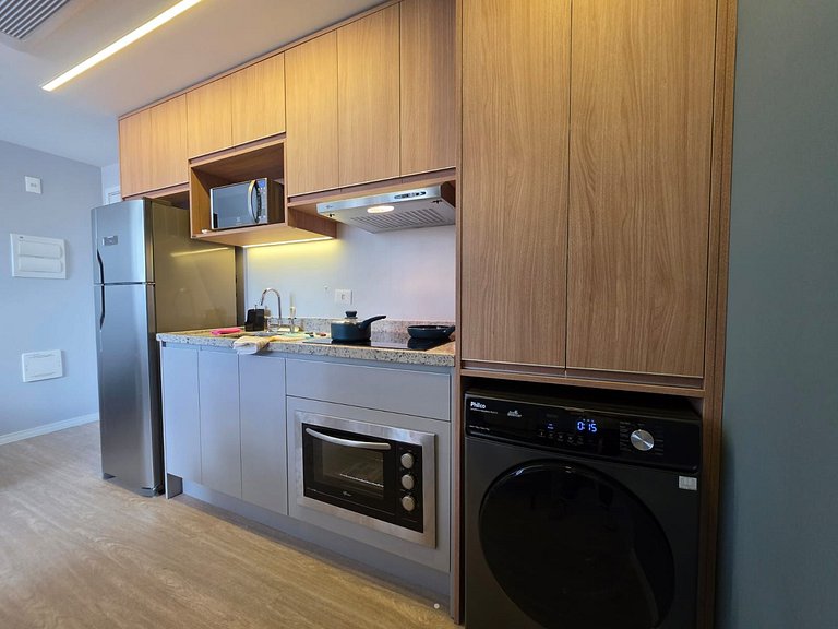 Apart. 2 dormitórios + Máq. Lavar | EzTower